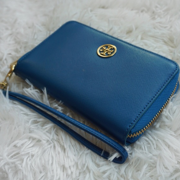 Tory Burch Blue Smartphone Wristlet - Picture 2 of 5